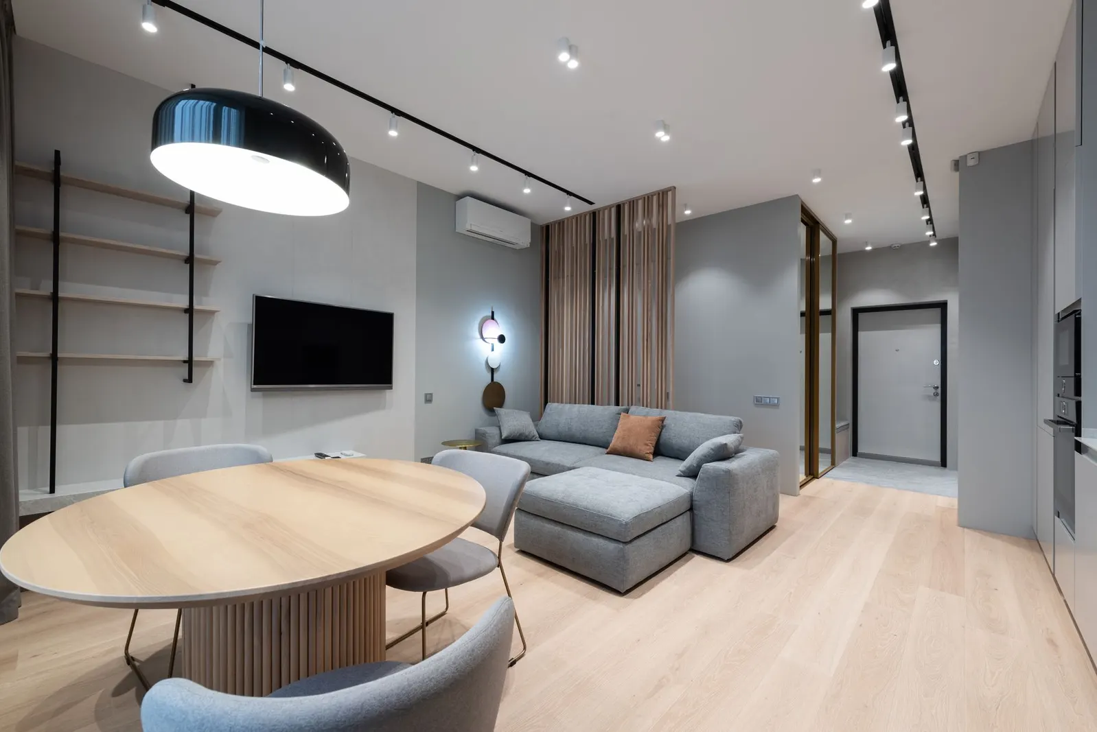 Apartamento 4 dormitórios à venda em Morro Oriente/Regina, São Paulo — Sala de estar