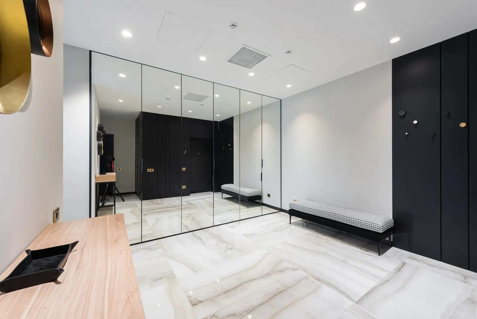 Apartamento 4 dormitórios à venda em Morro Oriente/Regina, São Paulo — Hall de entrada