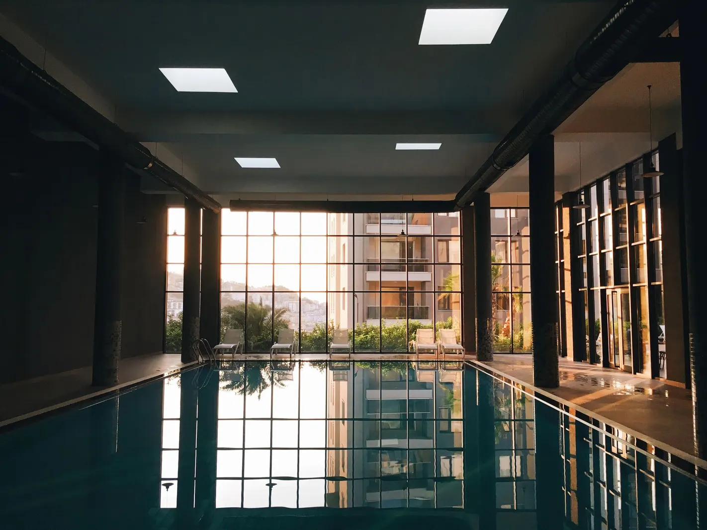Cyan Club — Piscina