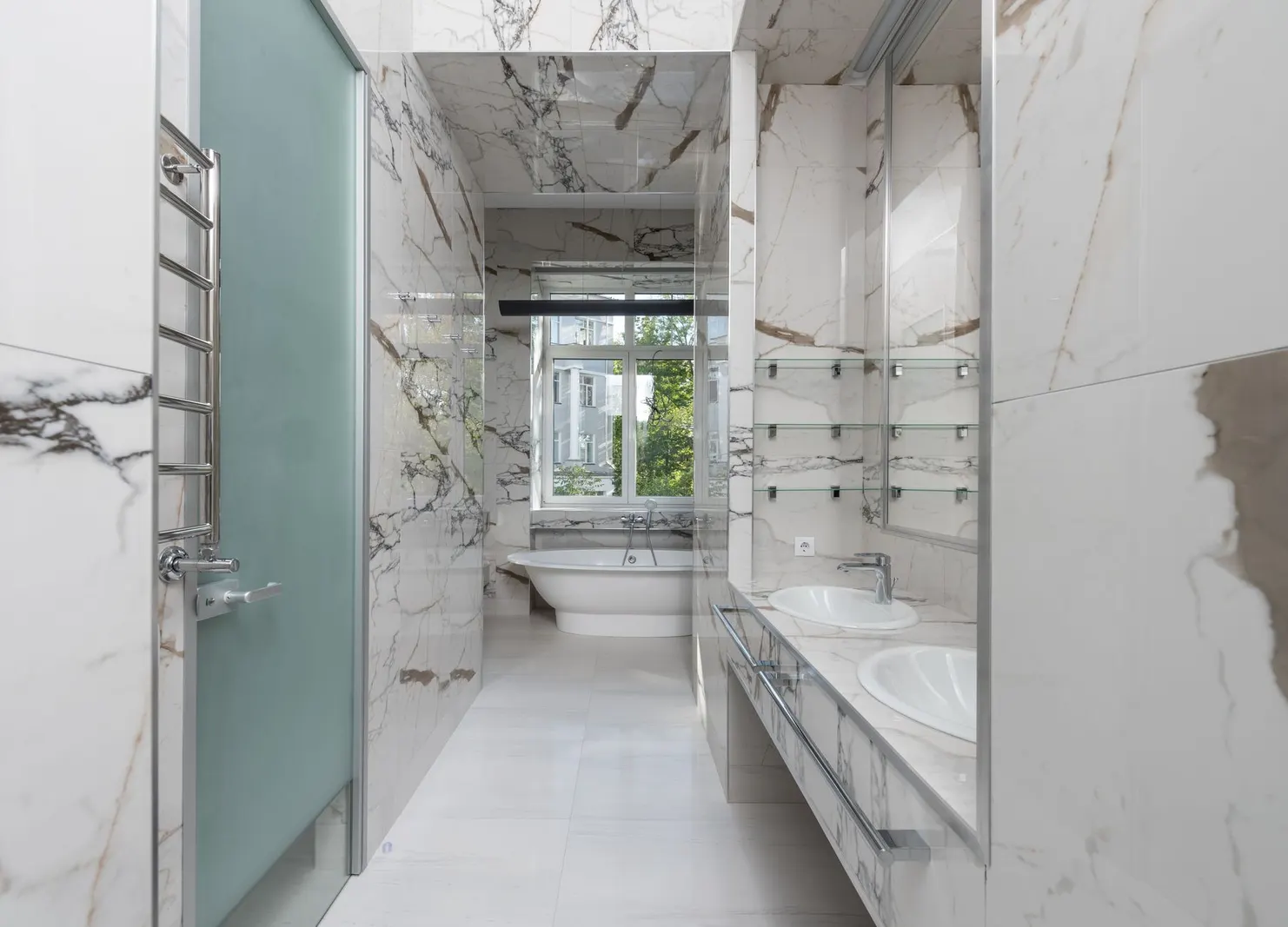 Studio para locação em Vila Marieta, São Paulo — Banheiro