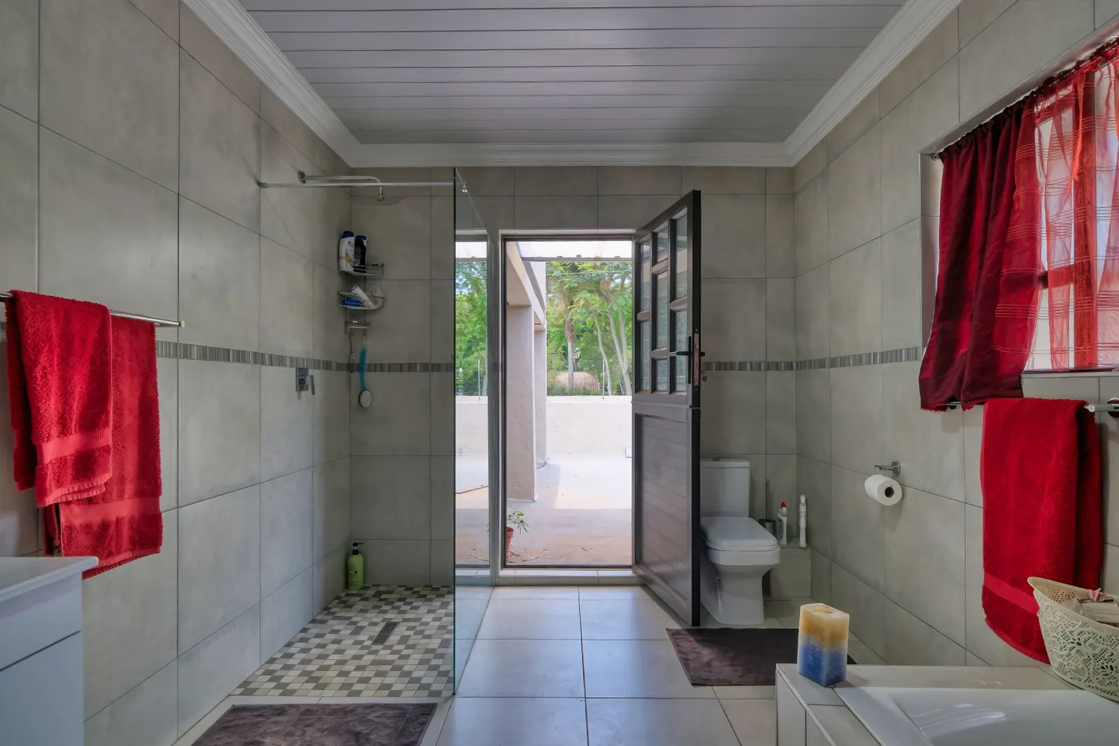 Casa 1 dormitório para locação em Jardim das Laranjeiras, São Paulo — Banheiro