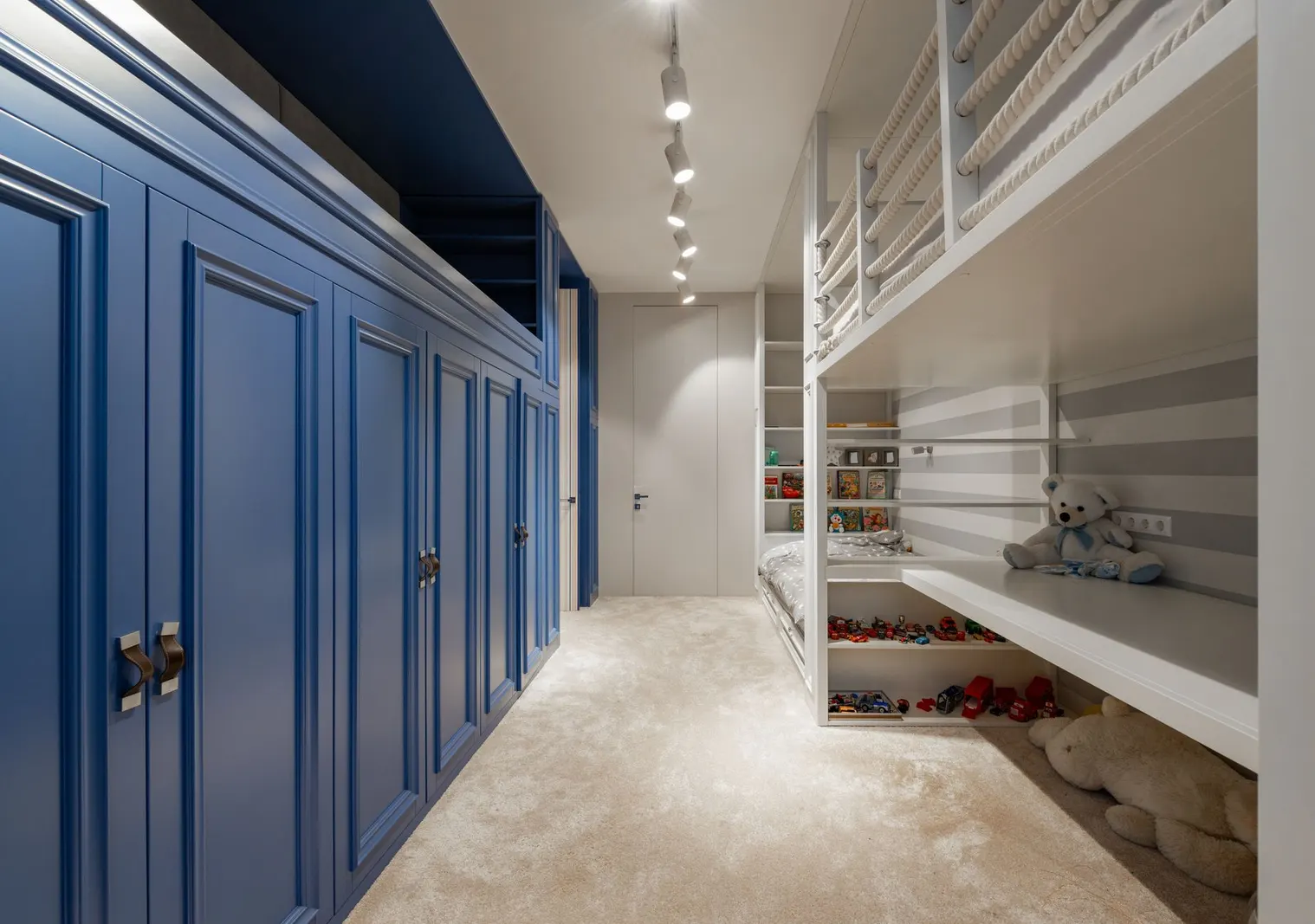 Studio à venda em Cohab José Bonifácio, São Paulo — Closet