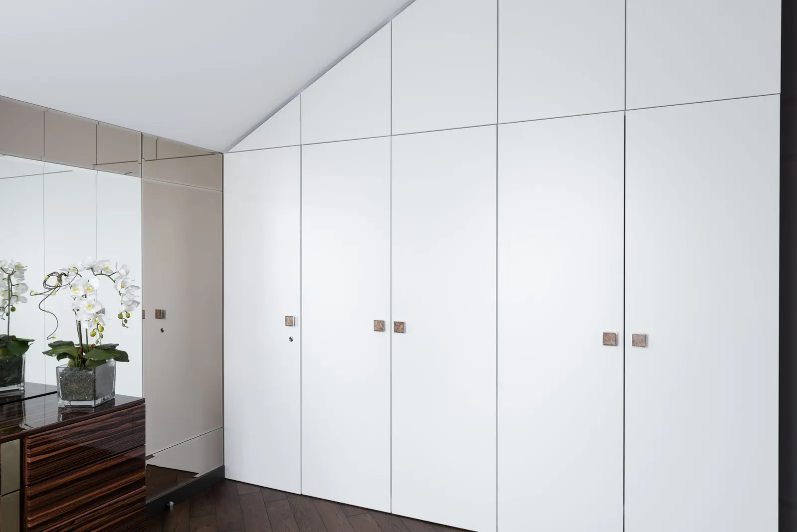 Apartamento 3 dormitórios à venda em Sem Denominação 11, São Paulo — Closet